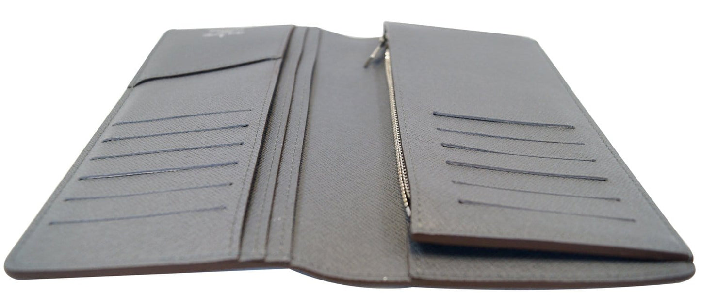 LOUIS VUITTON Brazza Glacier Taiga Leather Wallet