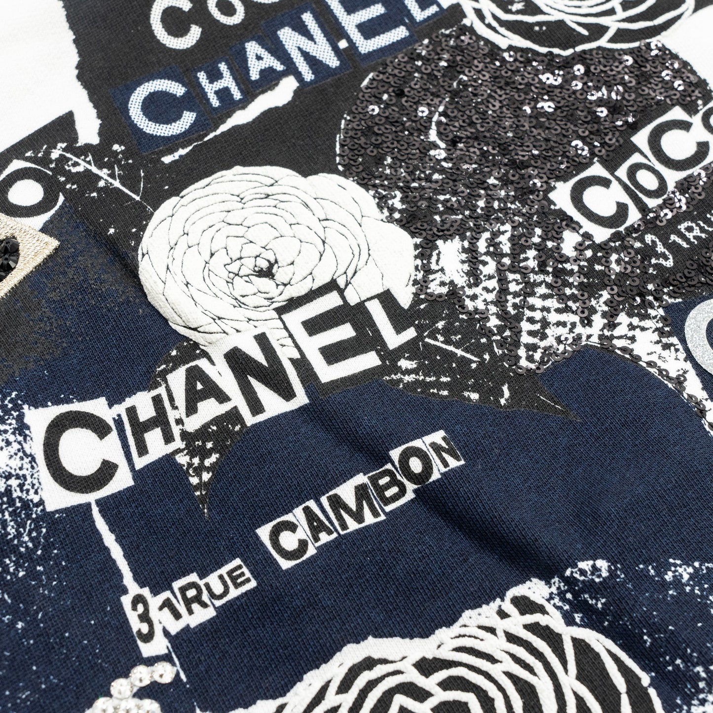 Chanel Size XS Coco Chanel Graffiti Sweatshirt White/Black