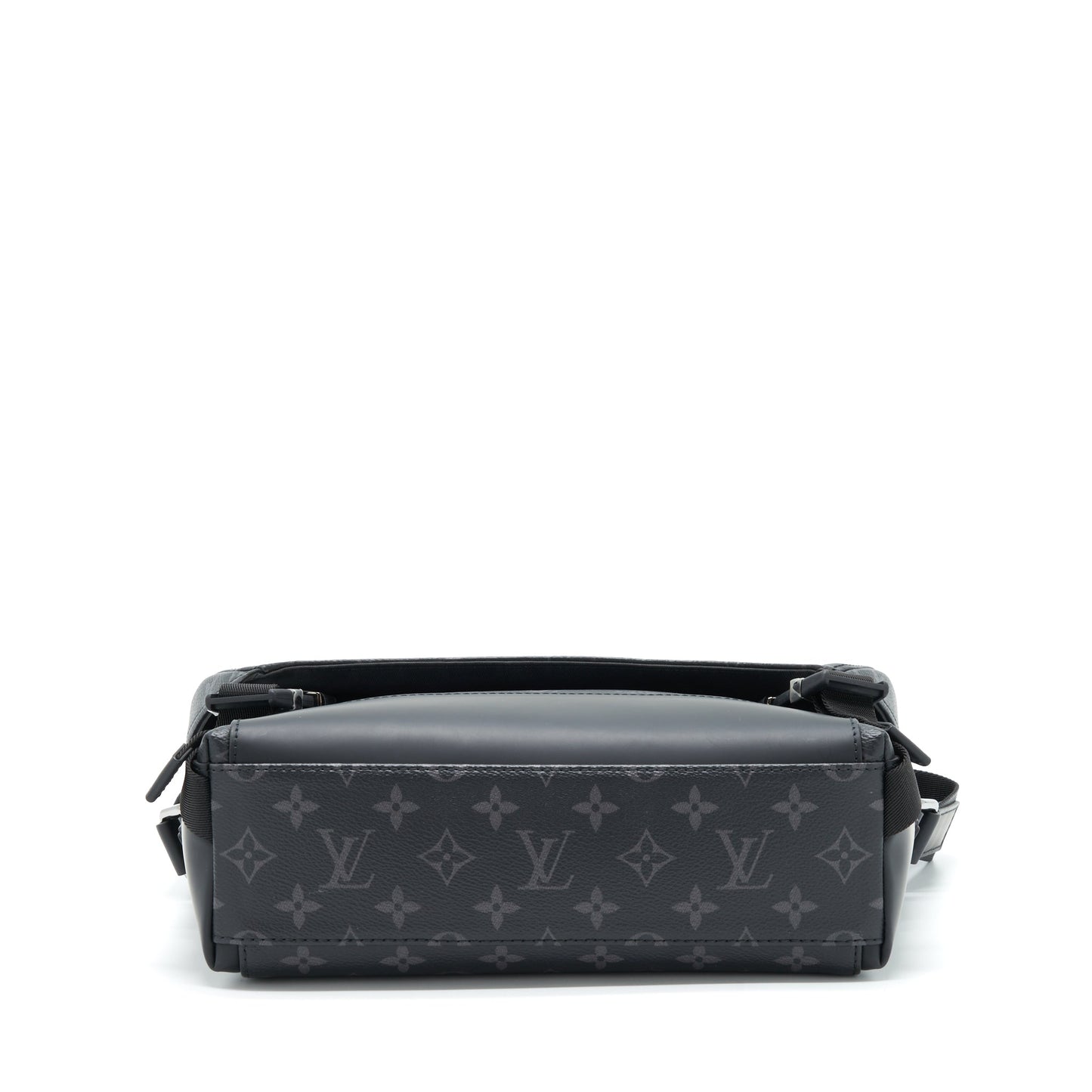 Louis Vuitton Eclipse Voyager Messenger Purse Monogram Canvas Black Year 2020