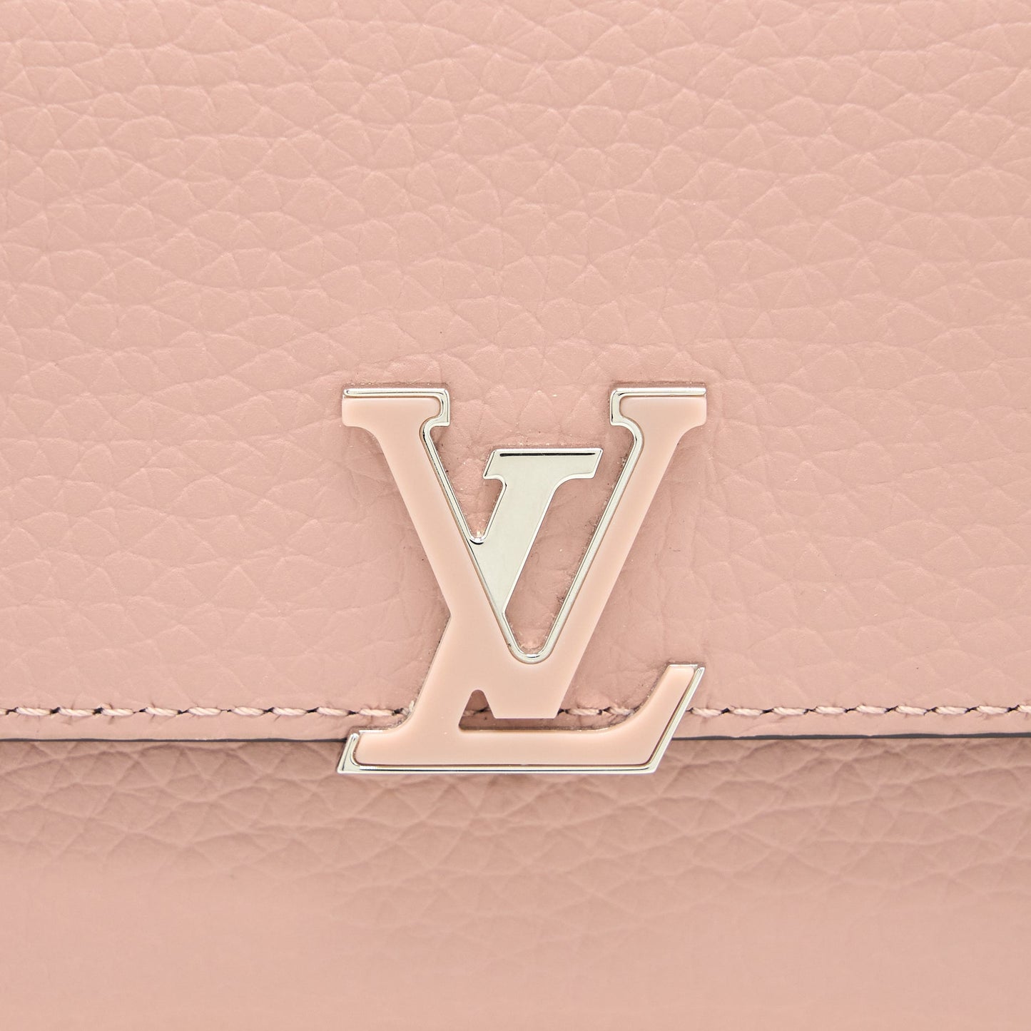 Louis Vuitton capucines Compact Wallet Taurillon Magnolia