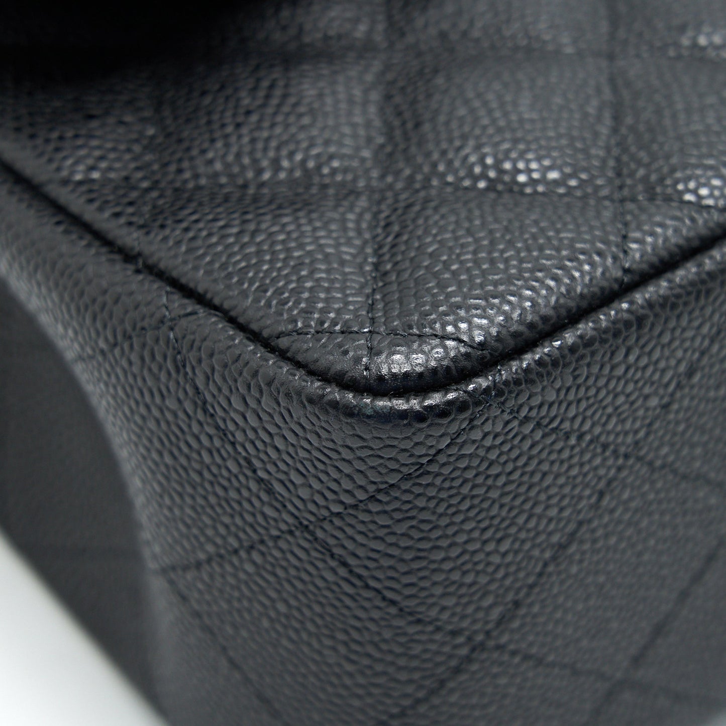 CHANEL JUMBO CLASSIC DOUBLE FLAP CAVIAR BLACK GHW