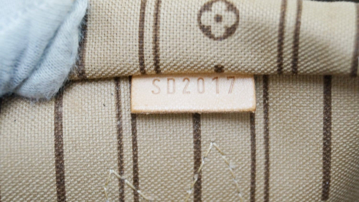 LOUIS VUITTON Monogram Canvas Neverfull PM Tote Shoulder Bag