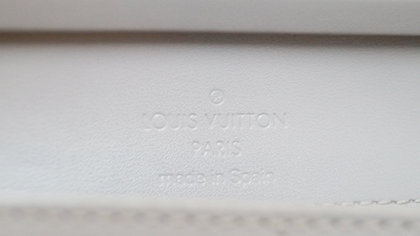 LOUIS VUITTON Lilac Epi Leather Honfleur Clutch Bag