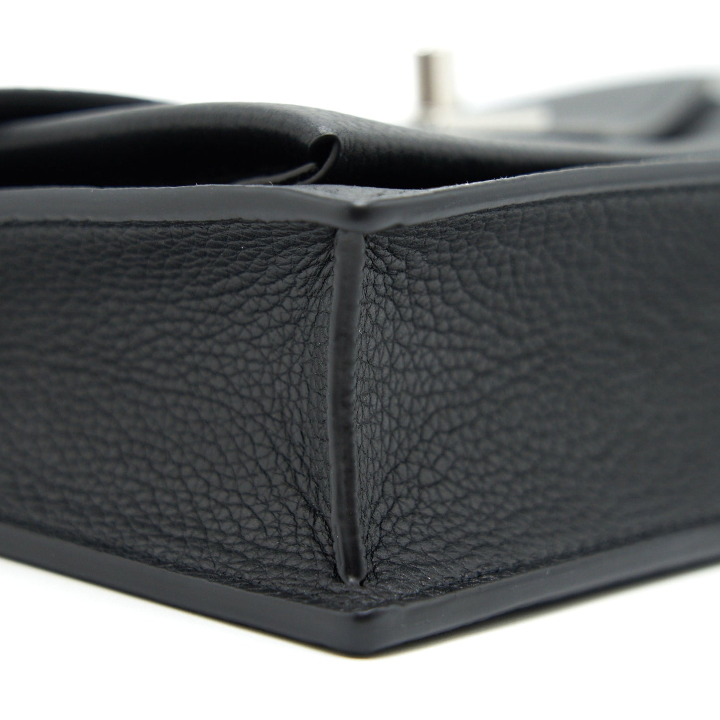 LOUIS VUITTON MYLOCKME Chain Pochette In Black