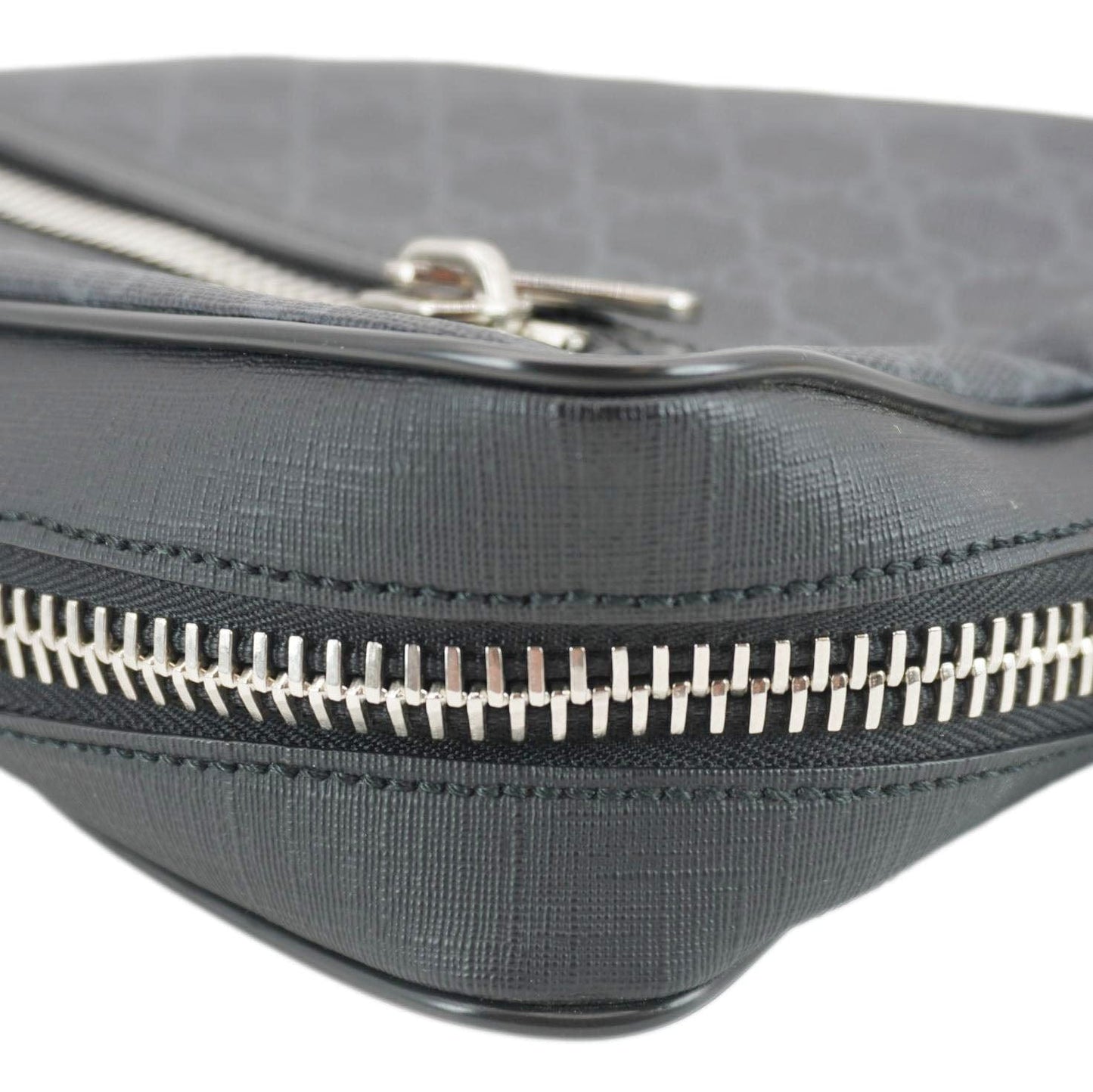 GUCCI GG Supreme Canvas Belt Bag with Zip Pocket Black 478325