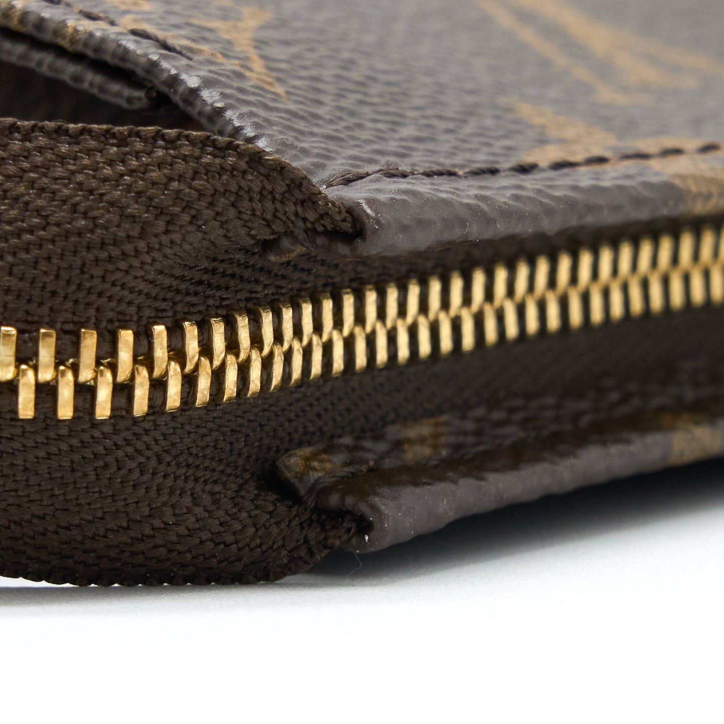Louis Vuitton Toiletry Pochette 26 Monogram Canvas