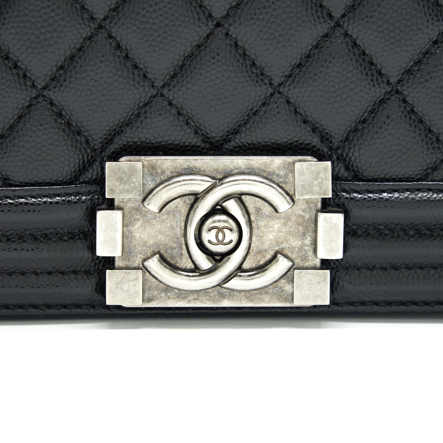 CHANEL MEDIUM BOY CHANEL HANDBAG CAVIAR BLACK SHW
