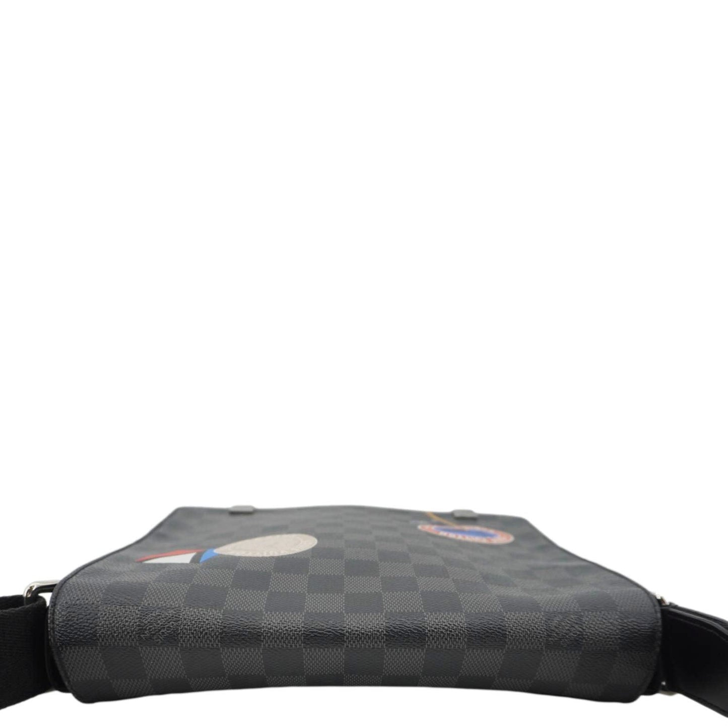 LOUIS VUITTON District PM Messenger Damier Graphite Messenger Bag Black