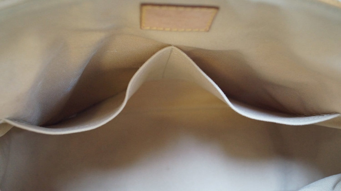 LOUIS VUITTON Damier Azur Siracusa MM White Shoulder Bag