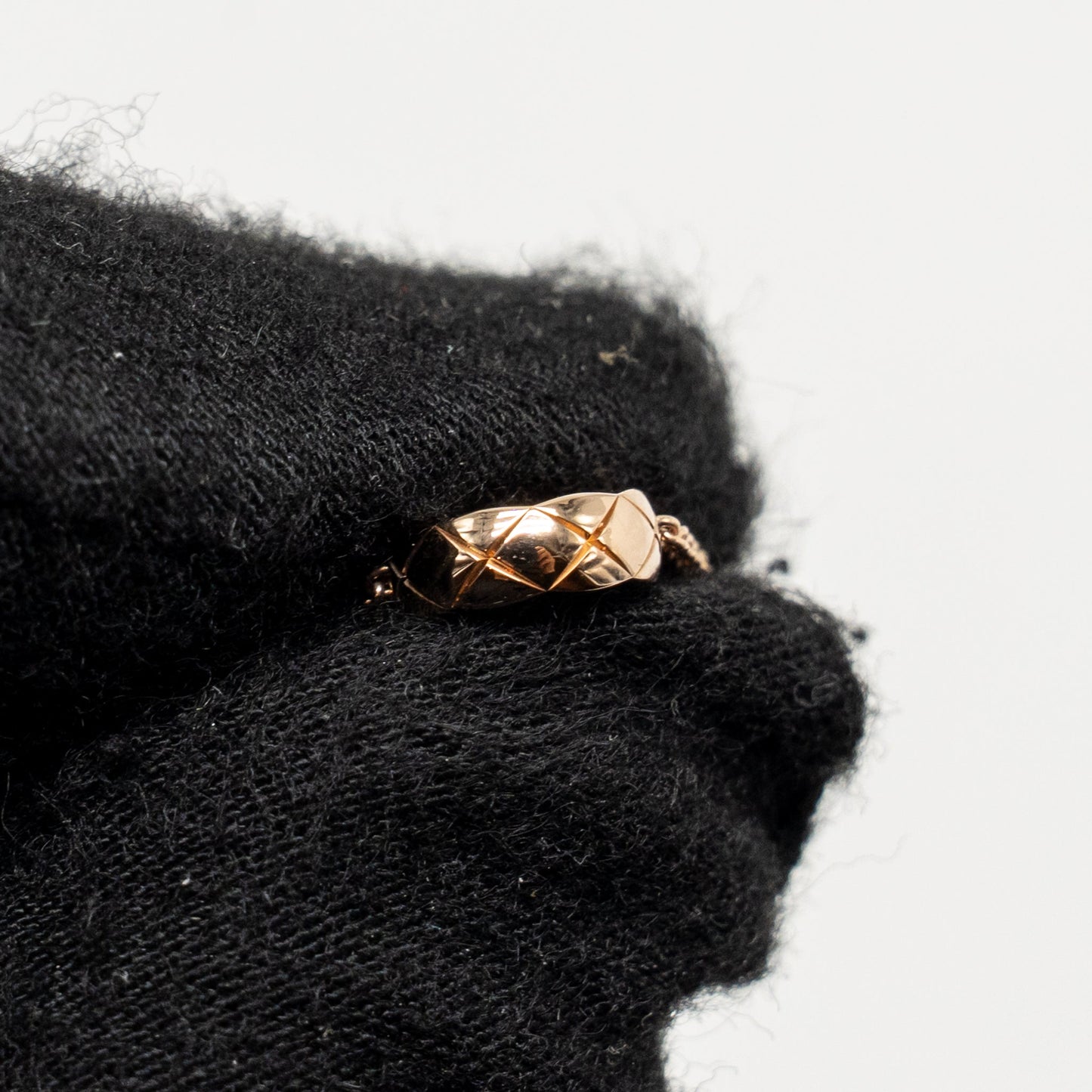 Chanel Coco bracelet 18k beige gold