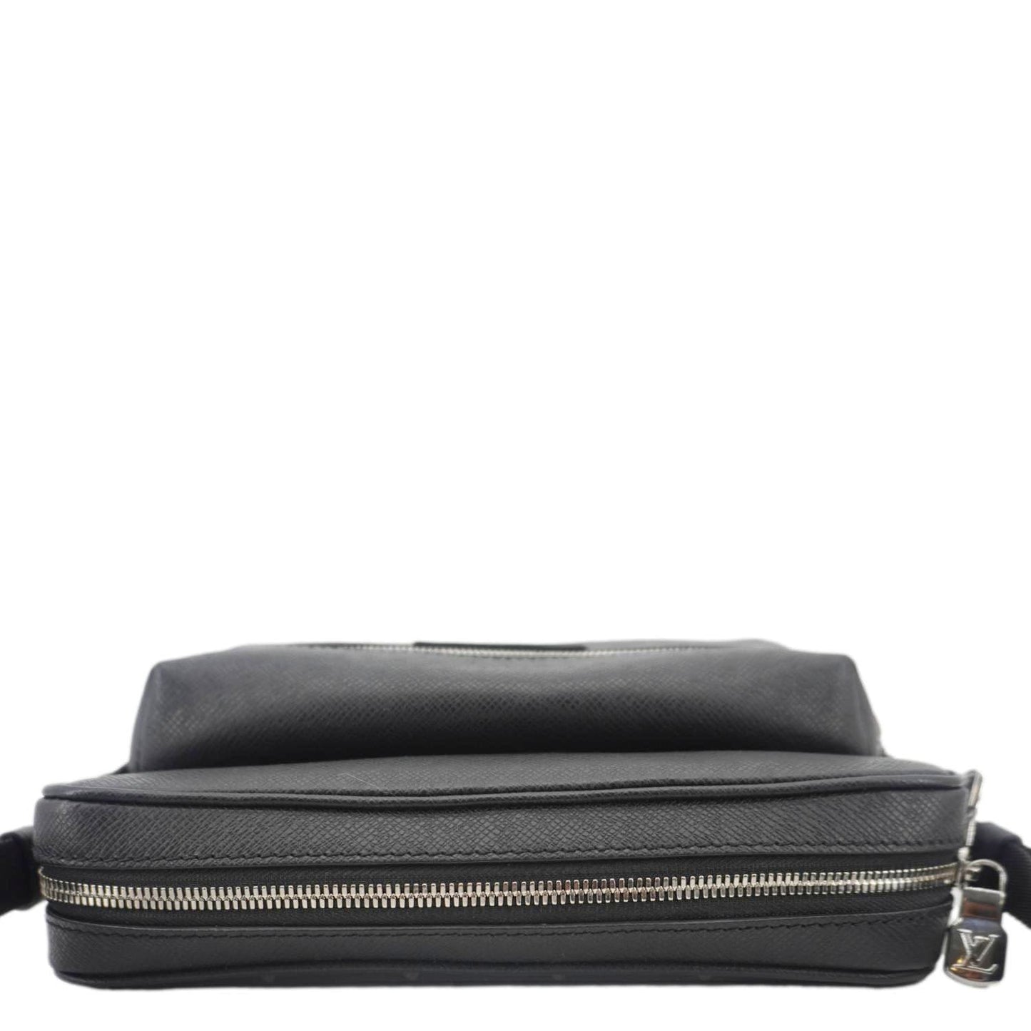 LOUIS VUITTON Outdoor Monogram Eclipse Messenger Bag Black