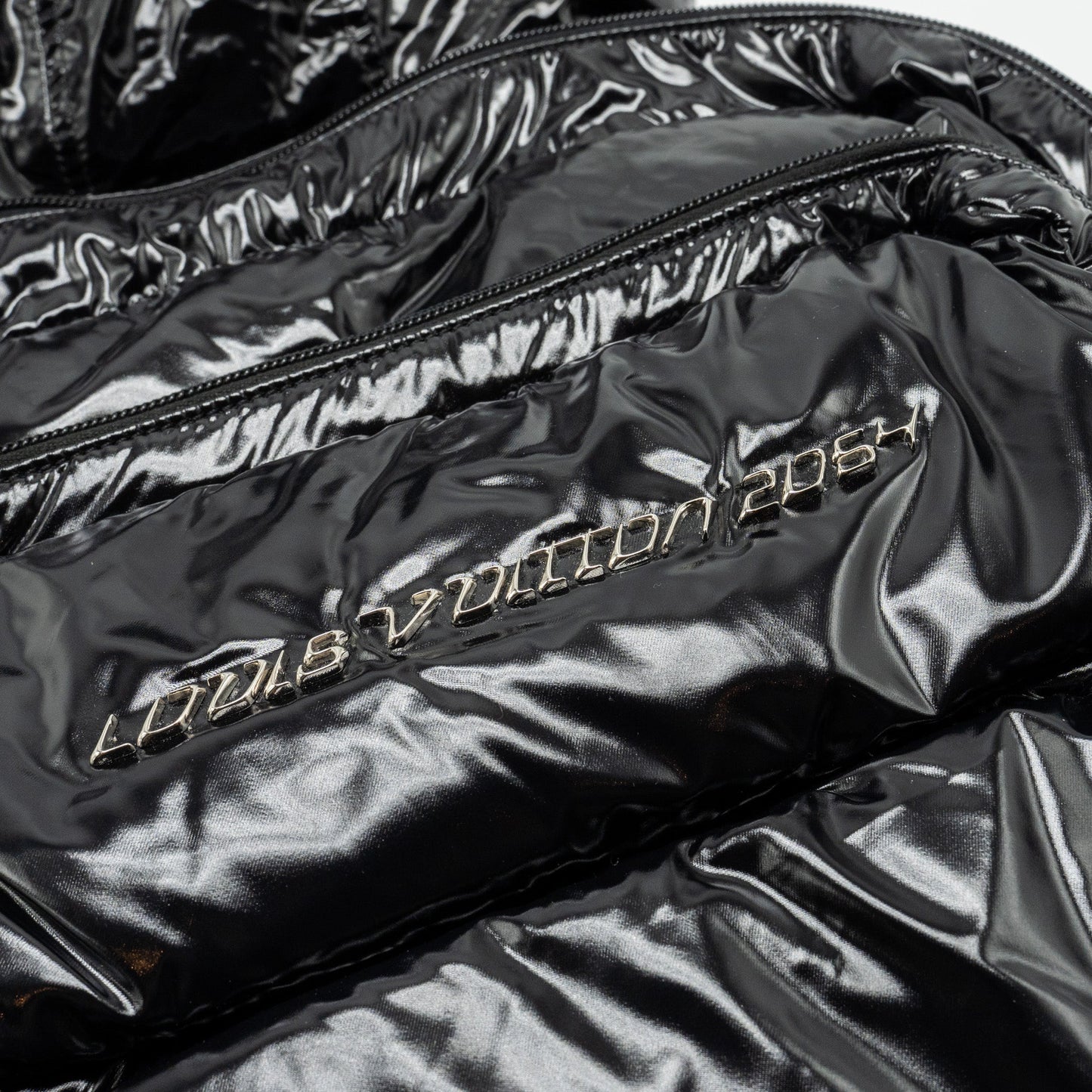 Louis Vuitton size M 2054 puff jacket black