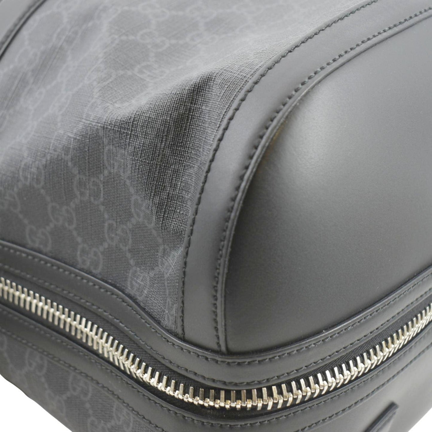 GUCCI Carry-on GG Supreme Canvas Duffle Bag Black 478323