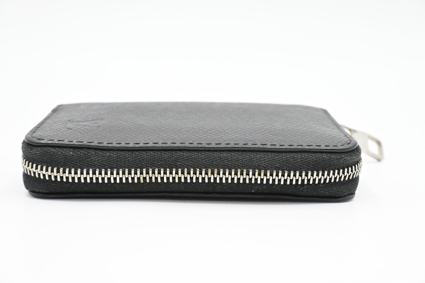 Louis Vuitton Zippy Coin Case in Black Taiga Leather