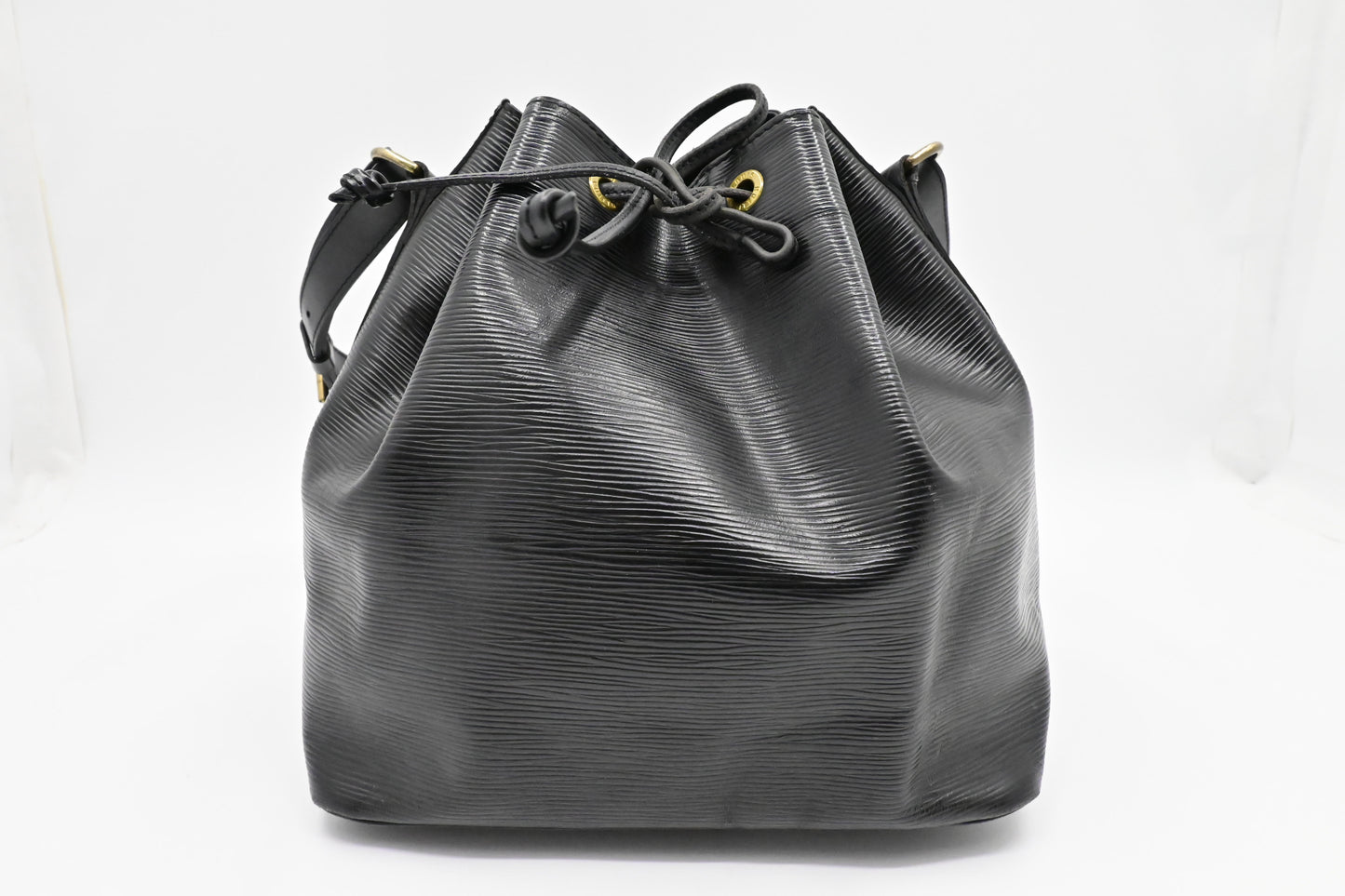 Louis Vuitton Noe in Black Epi Leather