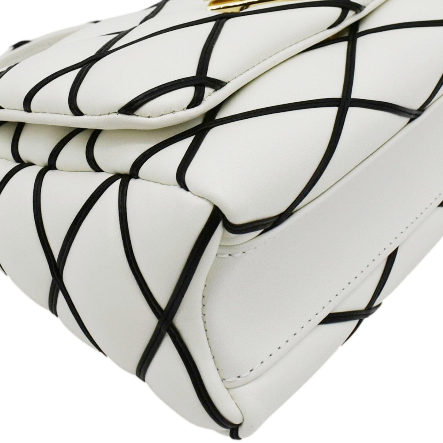 LOUIS VUITTON GO-14 MM Malletage Leather Shoulder Bag White