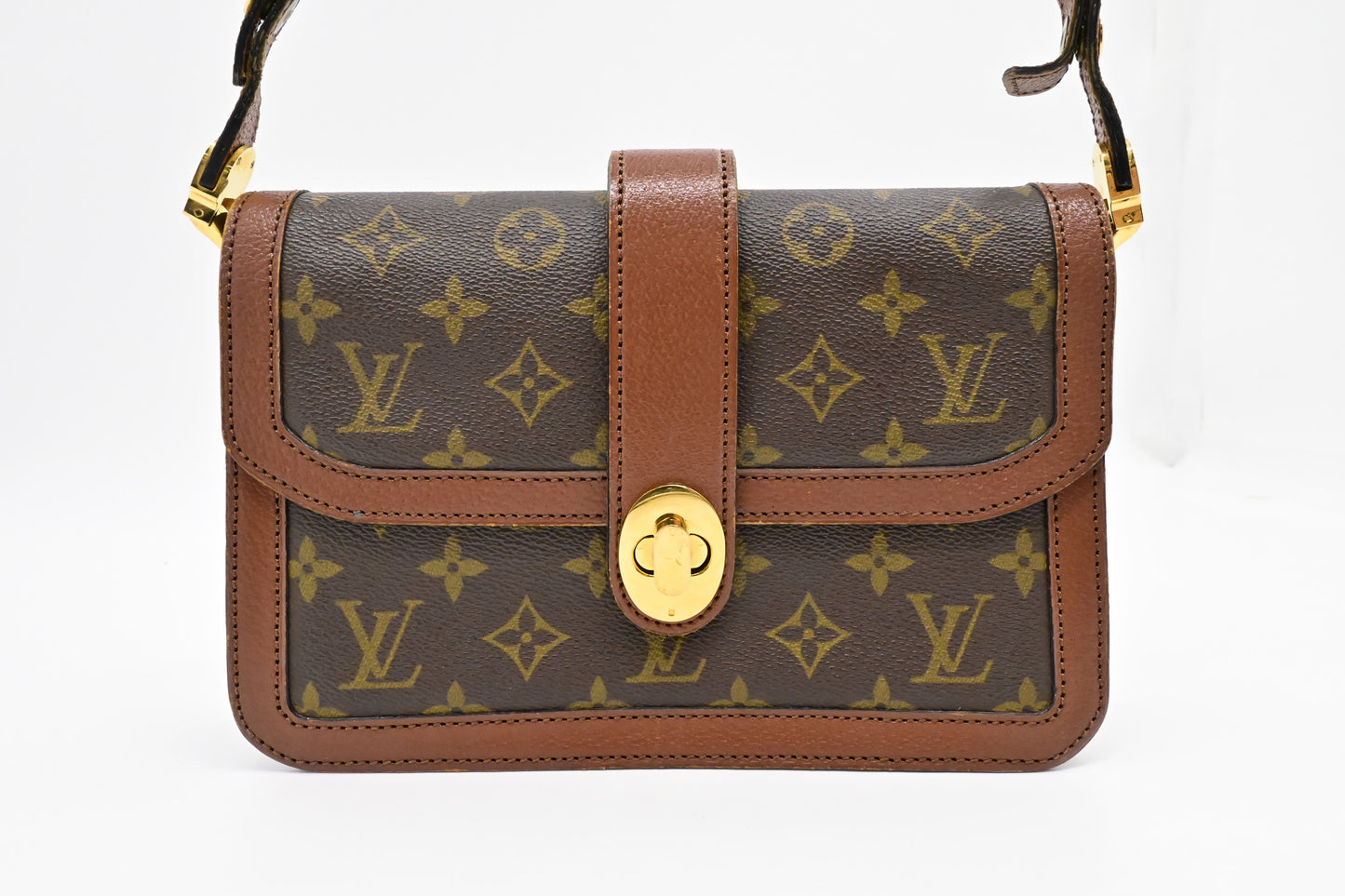 Louis Vuitton Sac VendÃ´me in Monogram Canvas