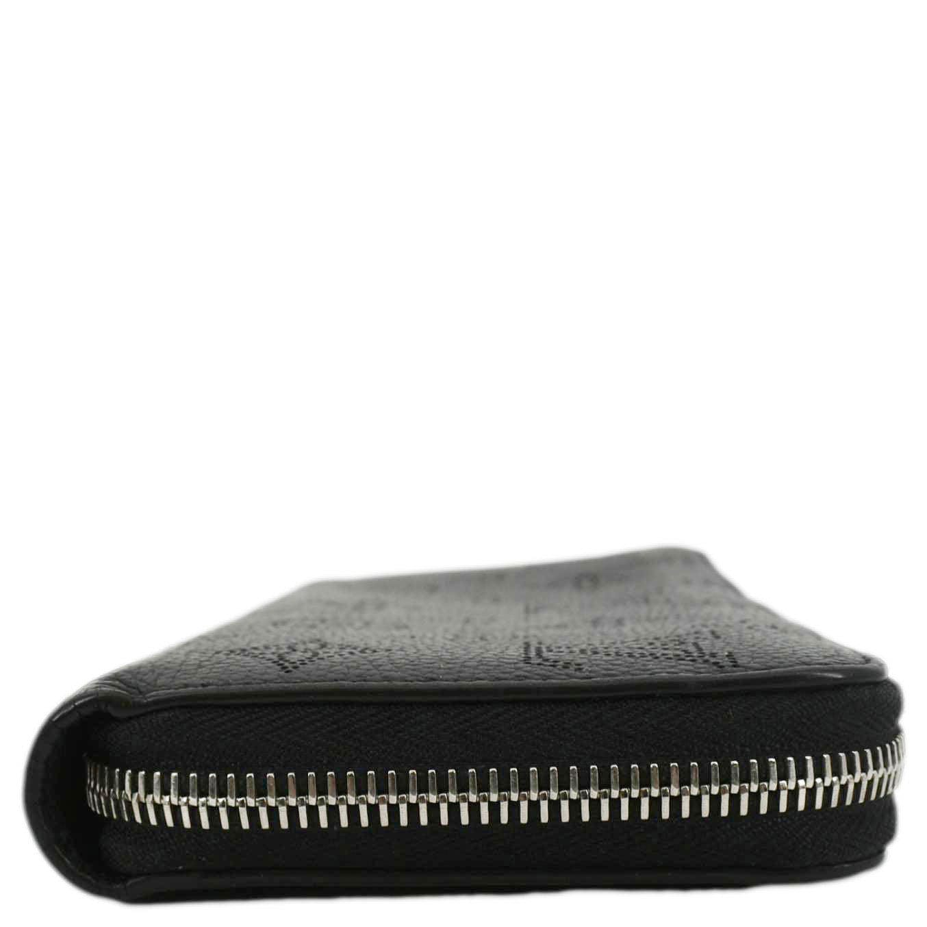 LOUIS VUITTON Mahina Leather Zippy Wallet Galet Black
