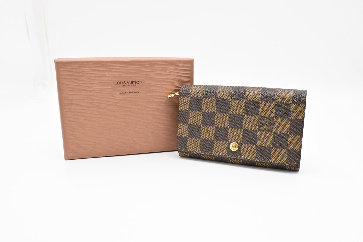Louis Vuitton TrÃ©sor Wallet in Damier Ebene Canvas