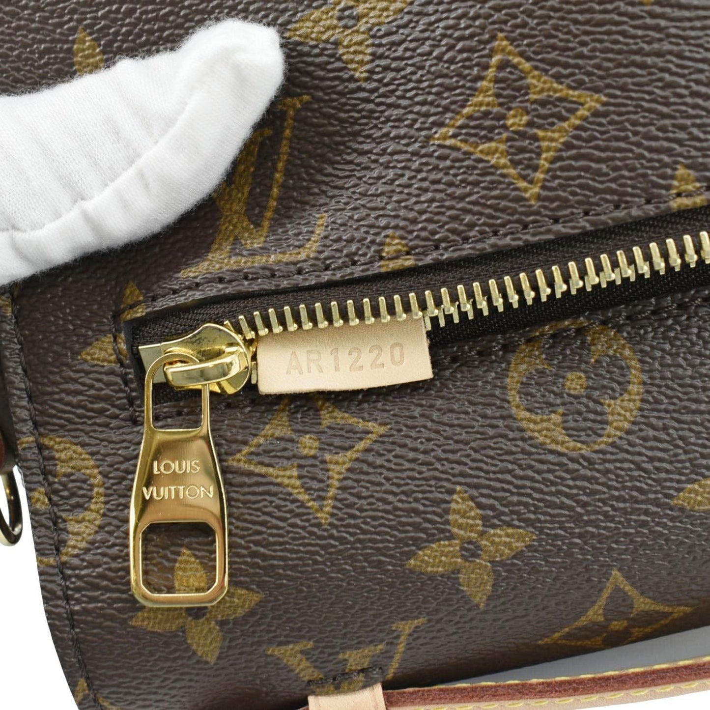 LOUIS VUITTON Metis Pochette Monogram Canvas Crossbody Bag Brown