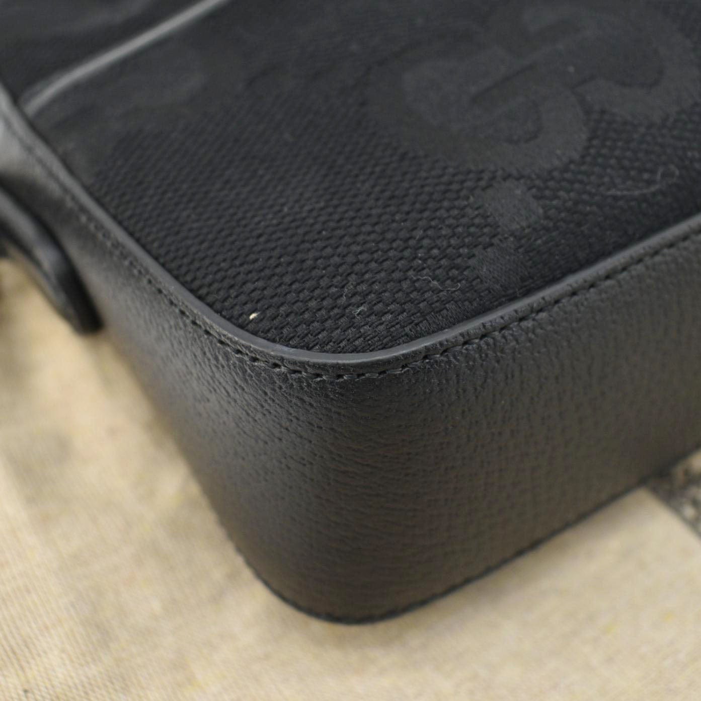 GUCCI  jumbo GG Canvas Messenger Bag Black 675891