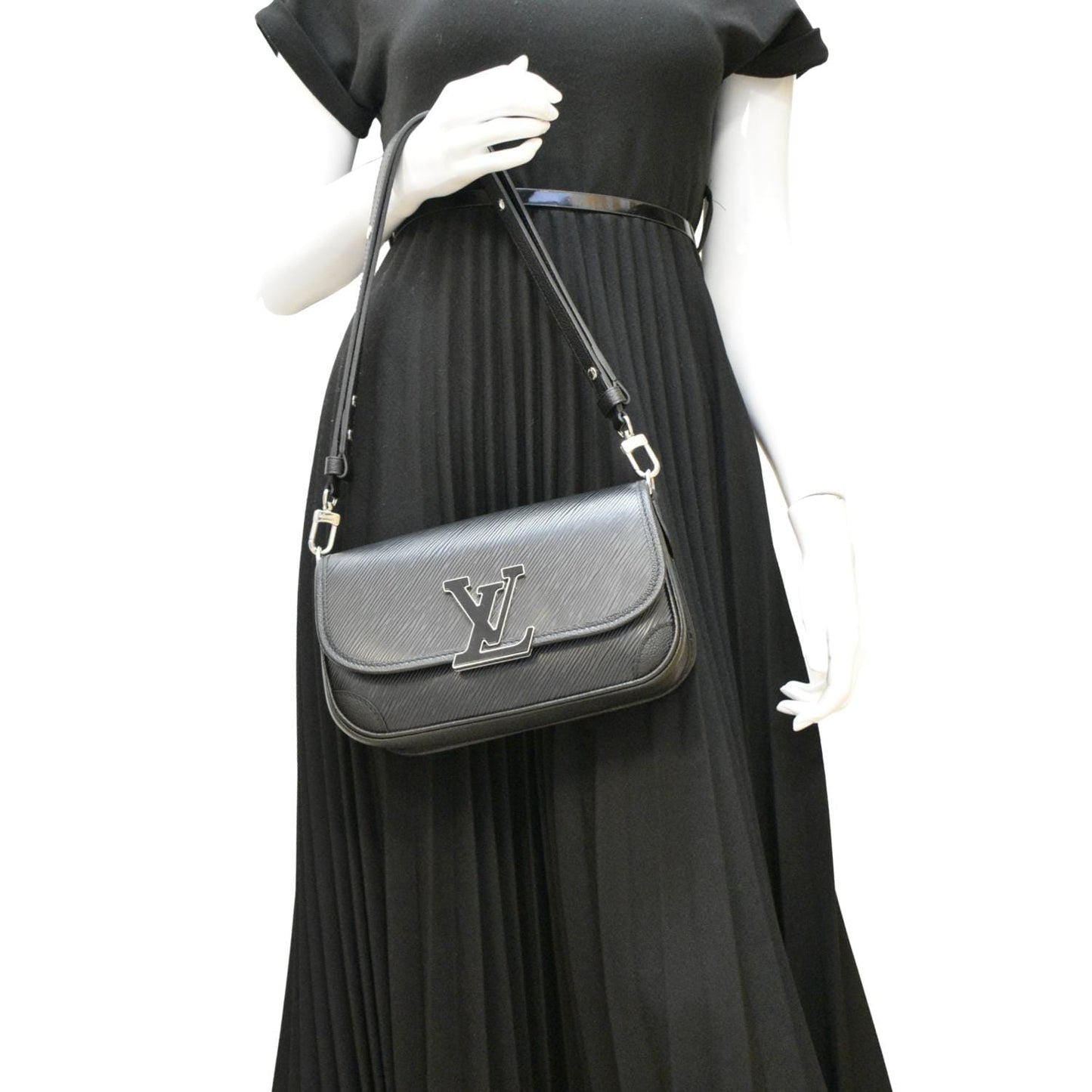 LOUIS VUITTON Buci Epi Grained Leather Shoulder Bag Black
