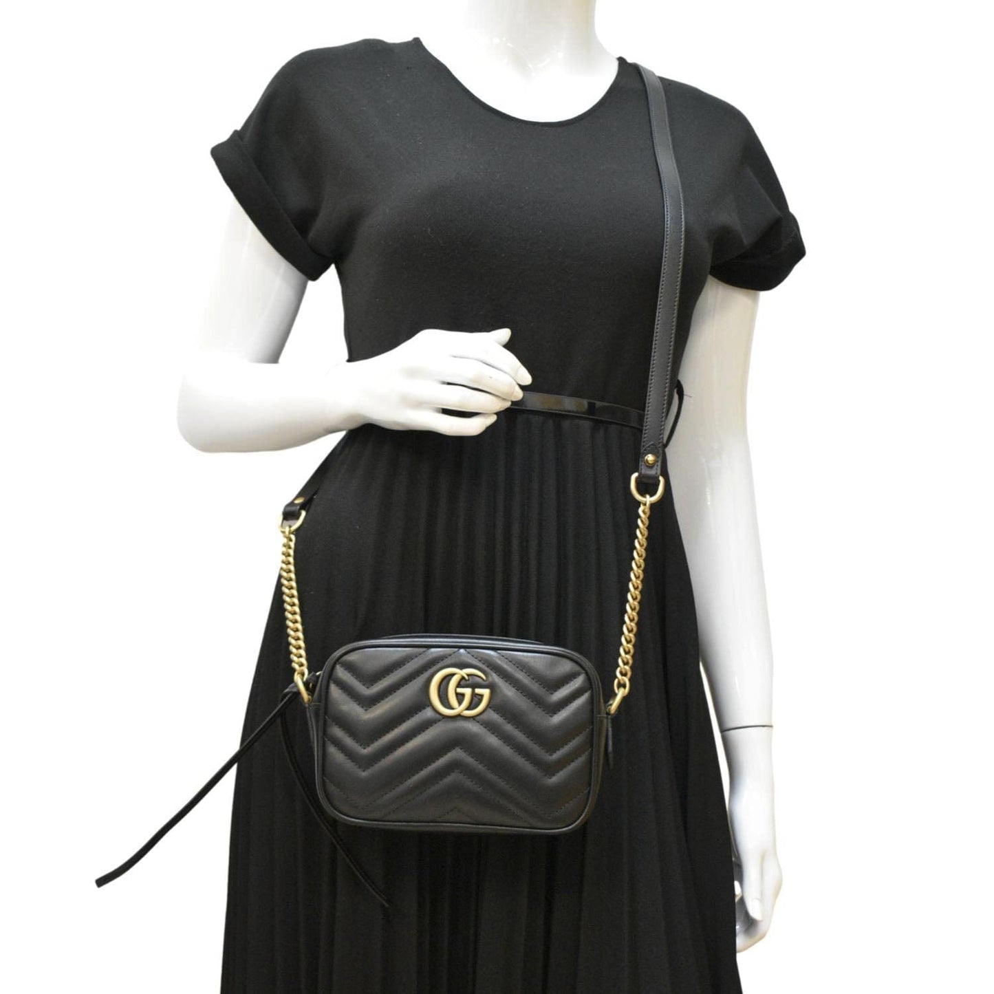 GUCCI GG Marmont Mini Calfskin Matelasse Crossbody Camera Bag Black 634785
