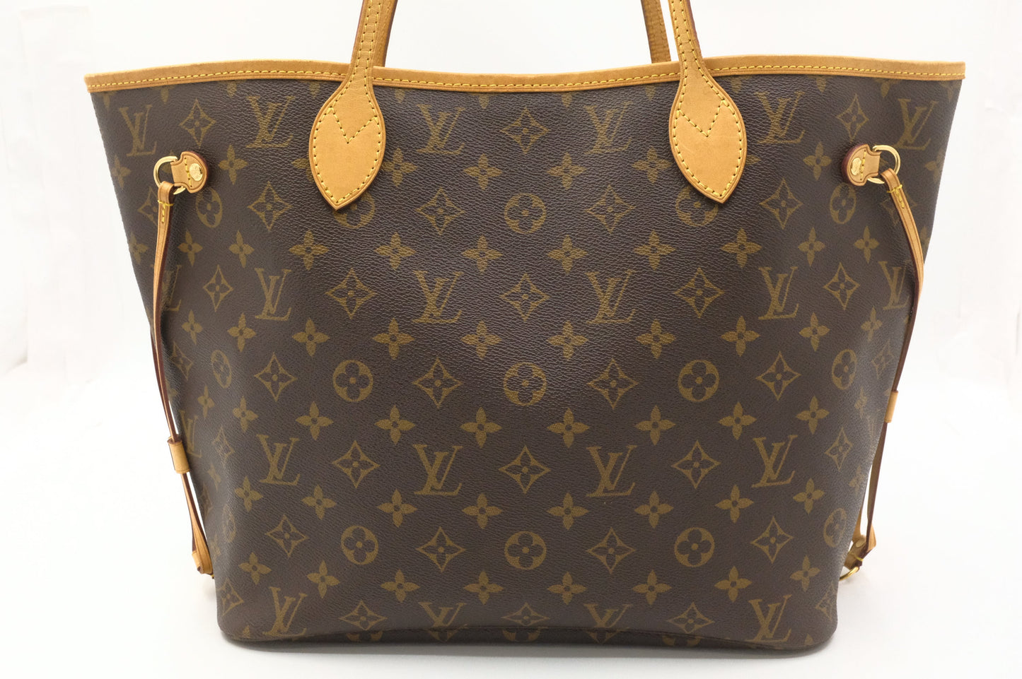 Louis Vuitton Neverfull MM in Monogram Canvas