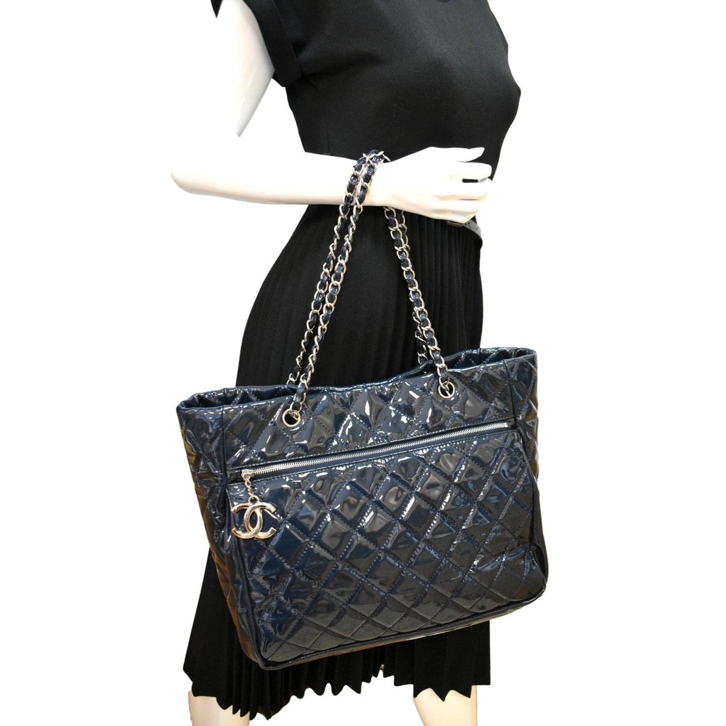 CHANEL Chic Glitter Large Patent Leather Tote Bag Blue