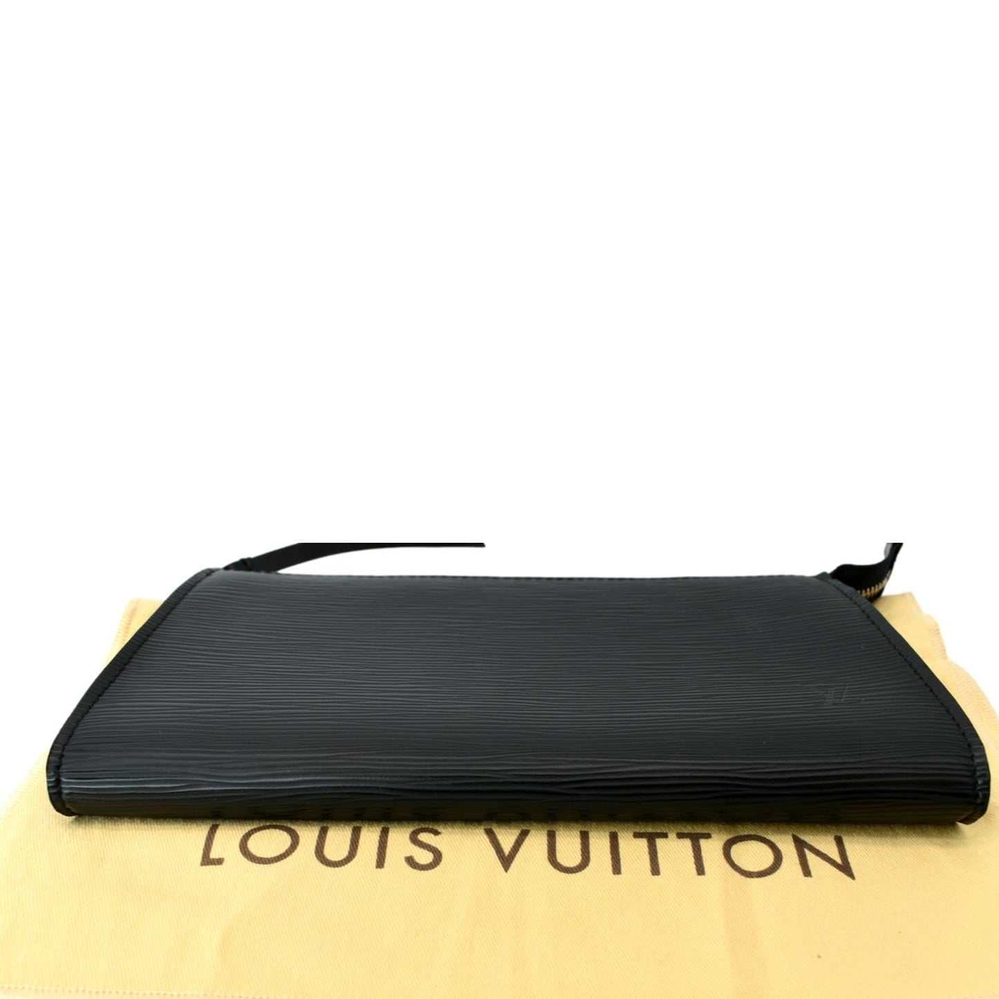 LOUIS VUITTON Pochette Accessoires Epi Leather Shoulder Bag Noir Black