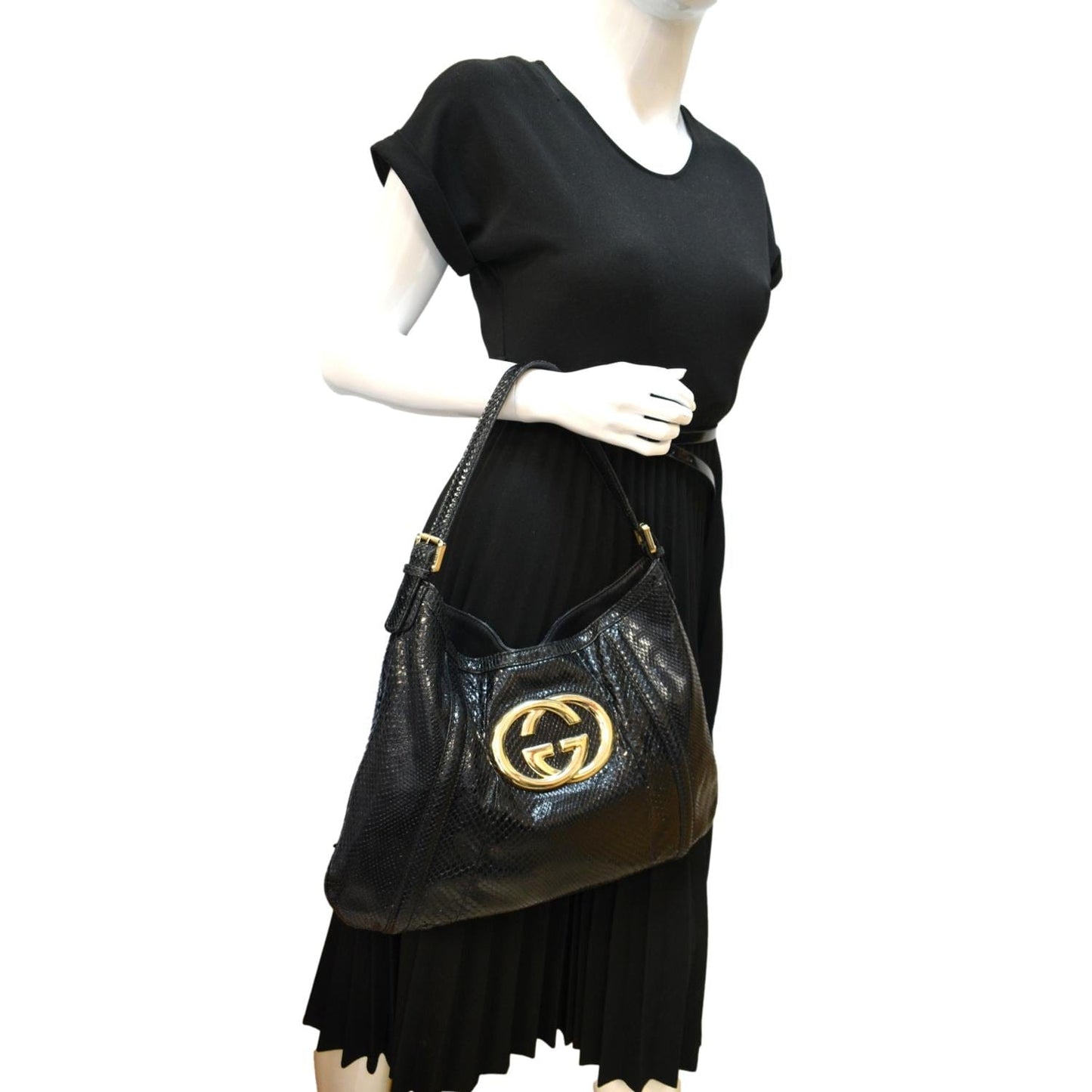 GUCCI Britt Medium Patent Leather Hobo Bag Black 162740