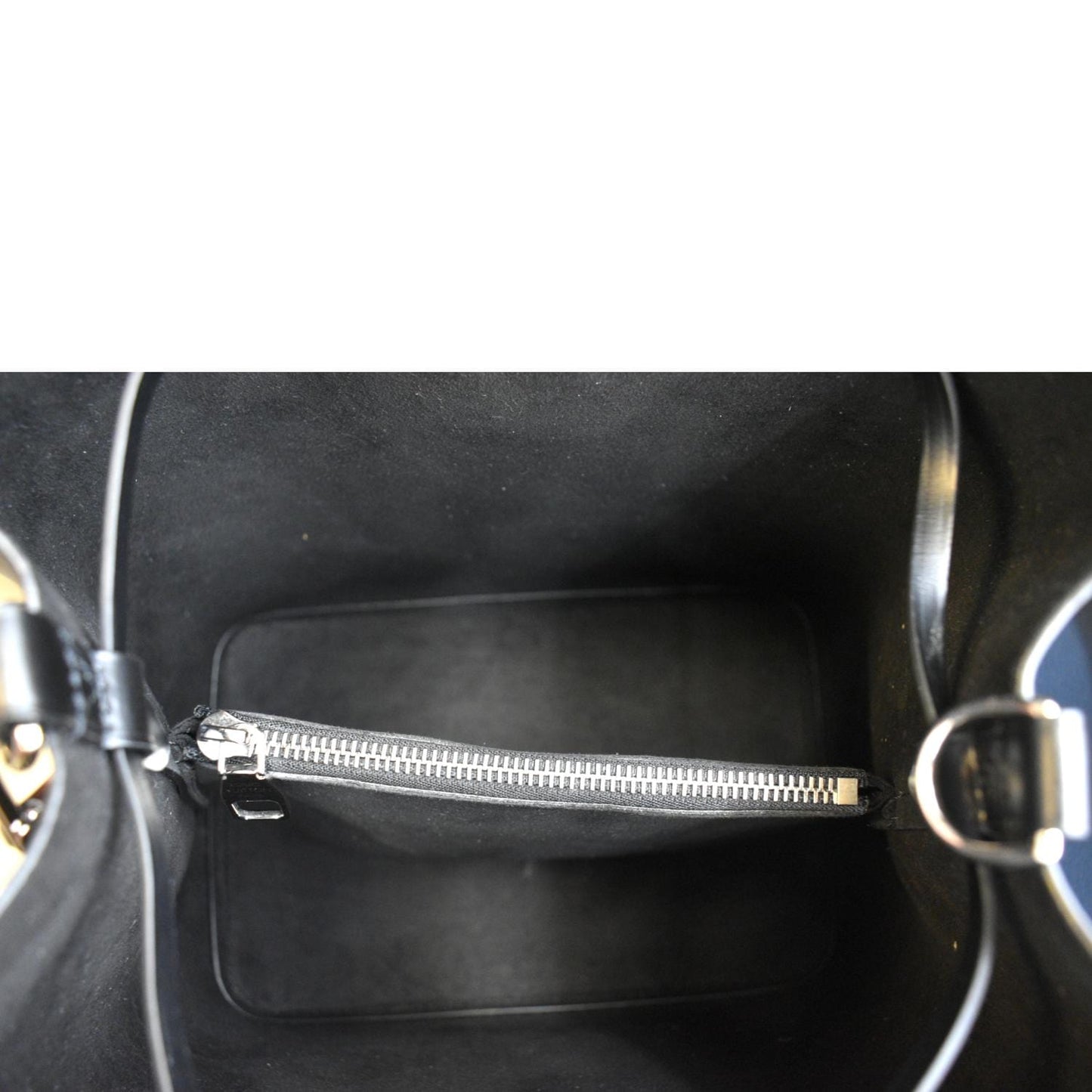 LOUIS VUITTON NeoNoe Epi Leather Shoulder Bag Black