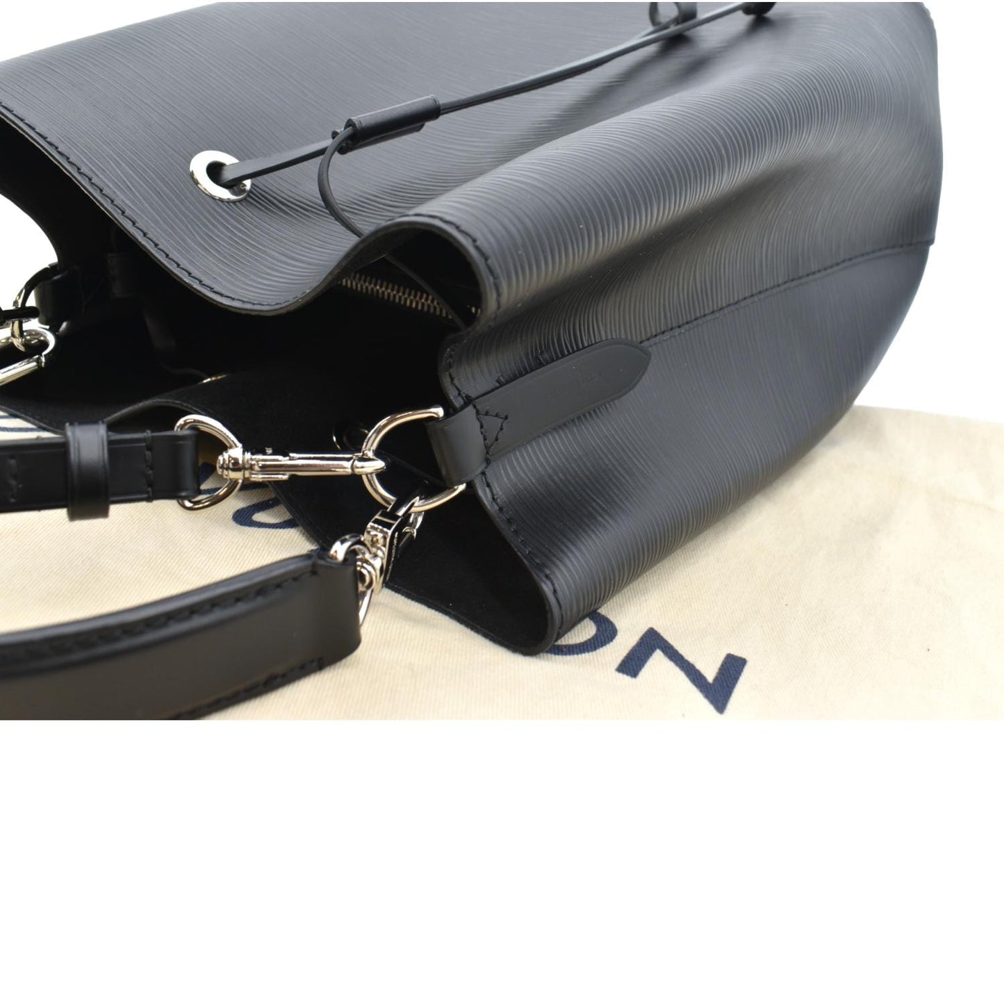 LOUIS VUITTON NeoNoe Epi Leather Shoulder Bag Black