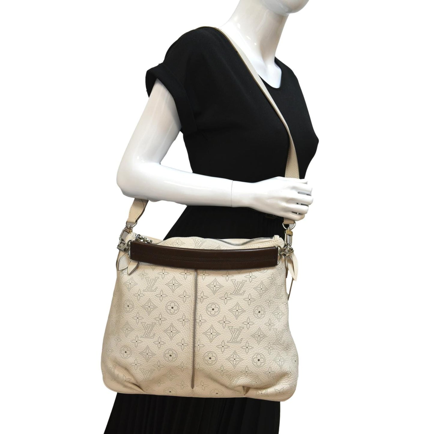 Louis Vuitton Selene PM Mahina Leather Tote Shoulder Bag Cream