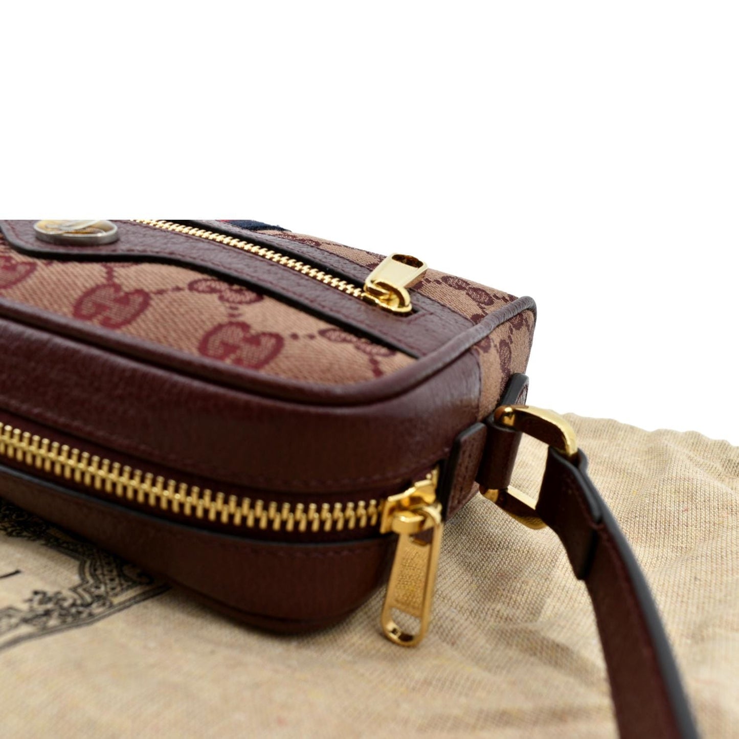 GUCCI Ophidia Mini GG Supreme Crossbody Bag Red 517350