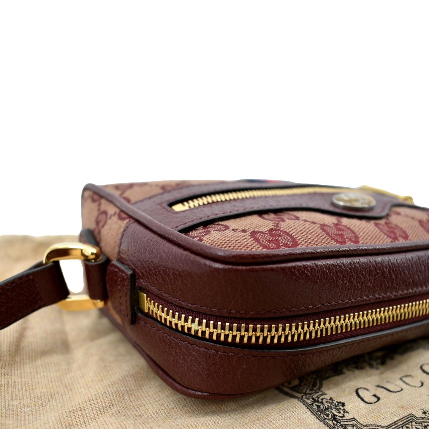 GUCCI Ophidia Mini GG Supreme Crossbody Bag Red 517350