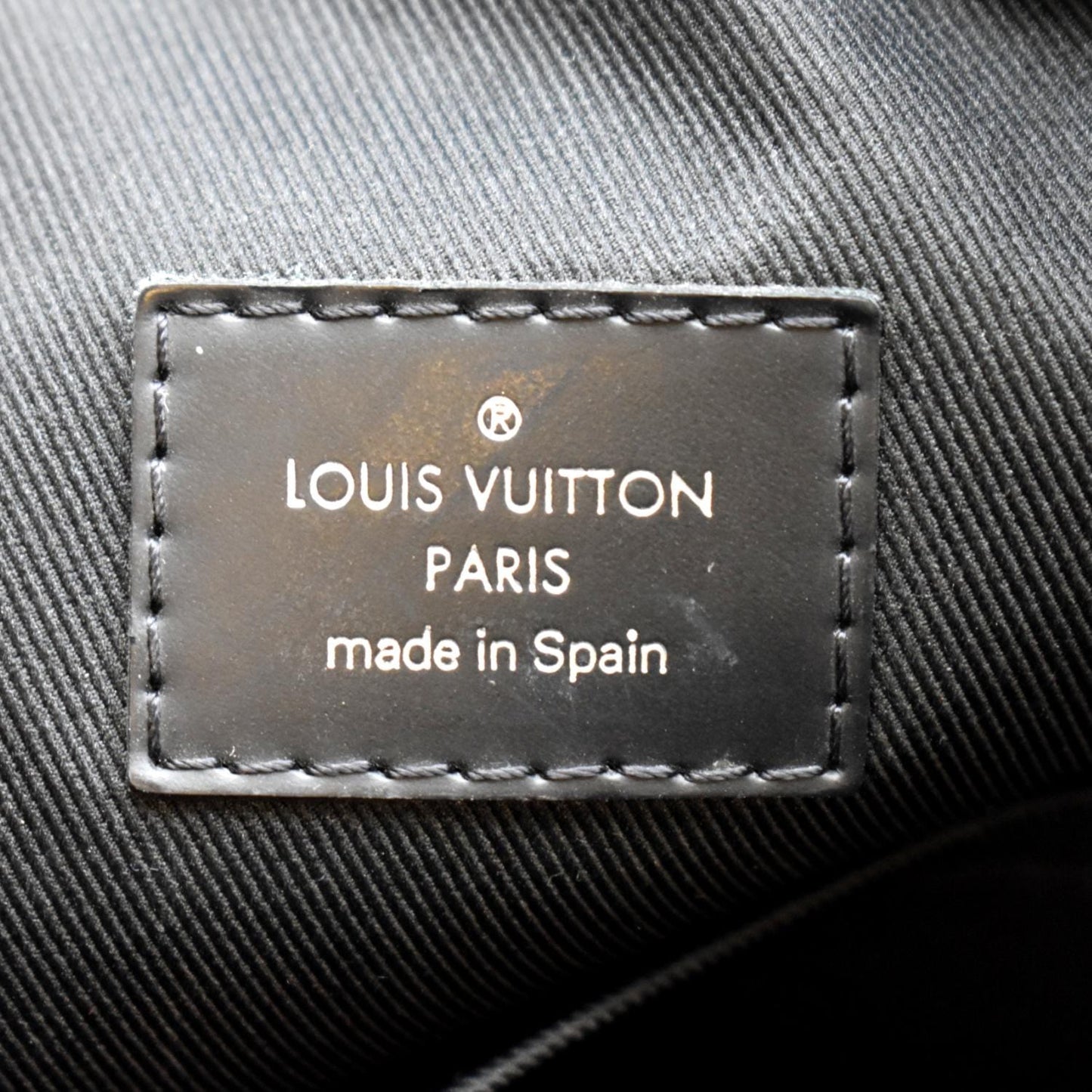 LOUIS VUITTON Dayton Reporter PM Damier Graphite Crossbody Bag Black