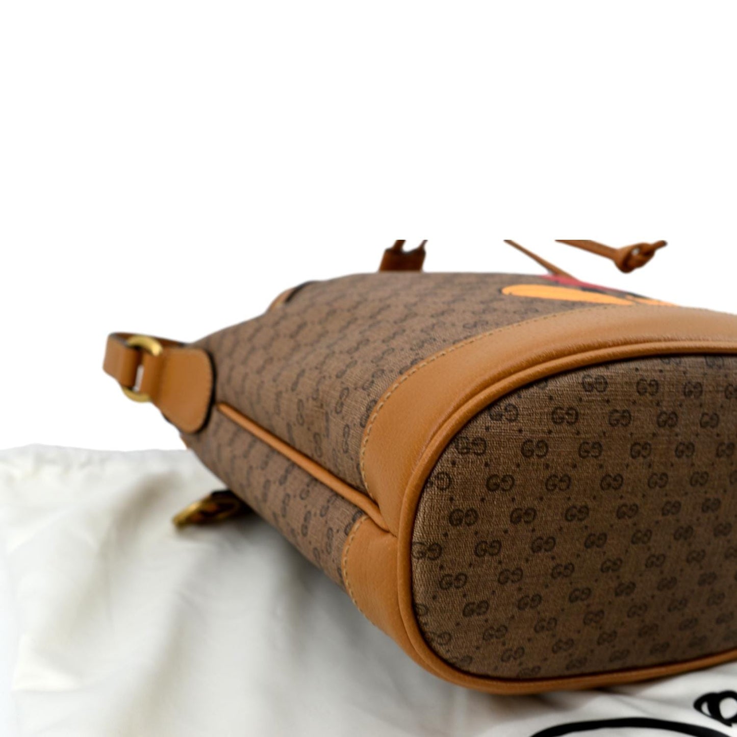 GUCCI X DISNEY Mini Vintage GG Supreme Monogram Bucket Bag Beige 602691
