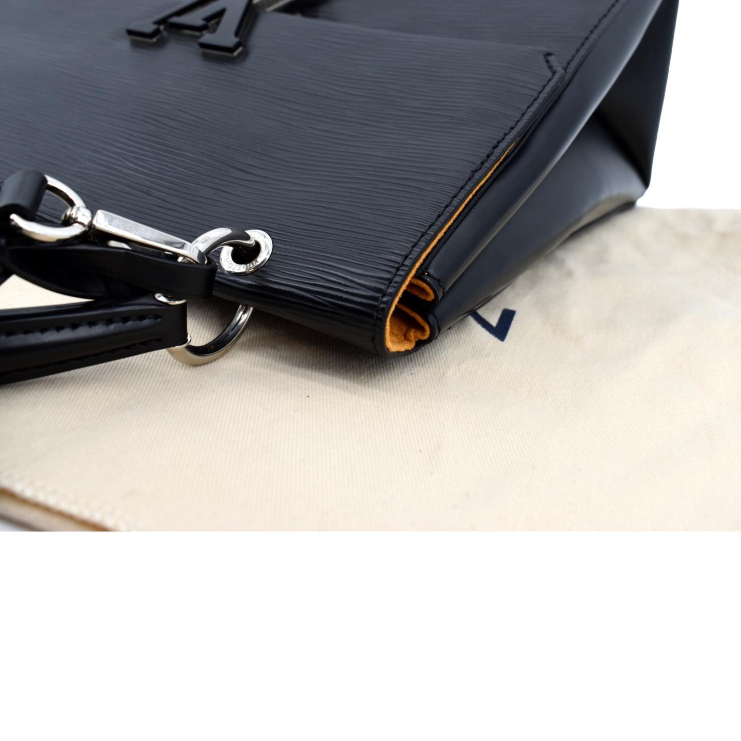 LOUIS VUITTON Grenelle PM Epi Leather Shoulder Bag Black