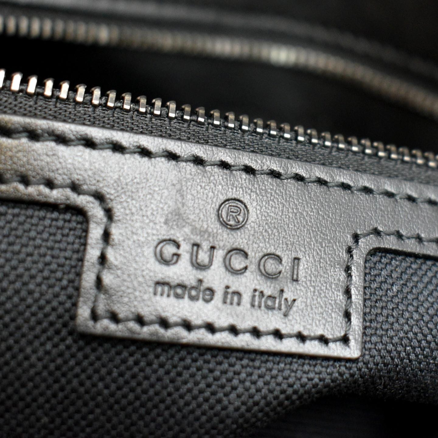 GUCCI GG Marmont Small Matelasse Chevron Leather Shoulder Bag Black 443497