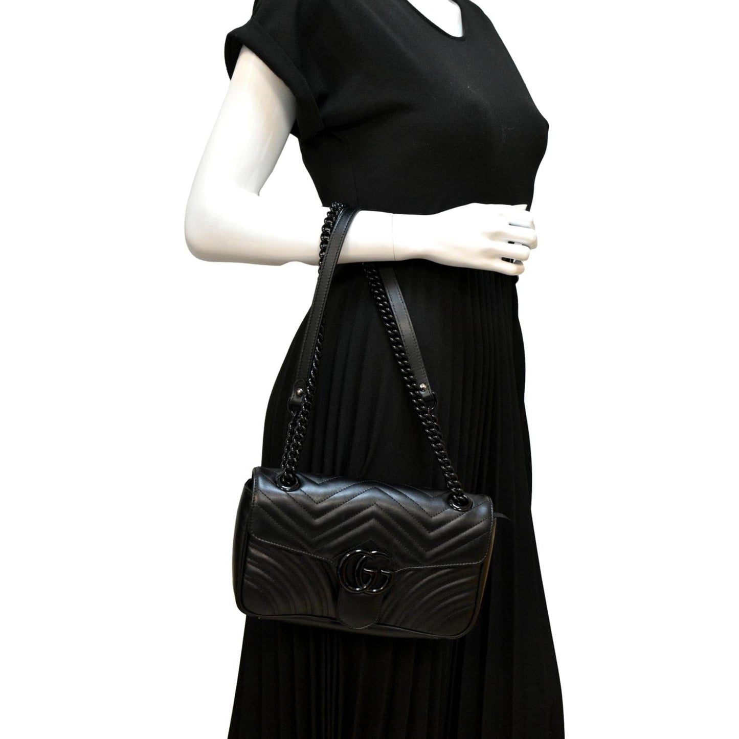 GUCCI GG Marmont Small Matelasse Chevron Leather Shoulder Bag Black 443497