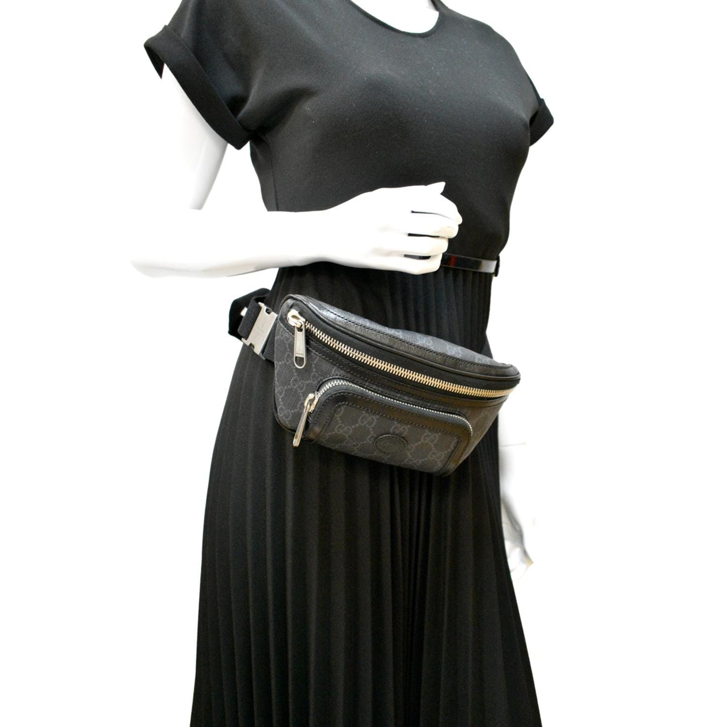 GUCCI Interlocking G Supreme Canvas Belt Bag Black 682933
