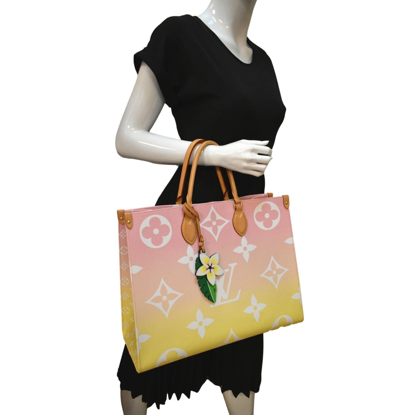 LOUIS VUITTON Pool Onthego GM Monogram Shoulder Bag Pink  - New Year Deals