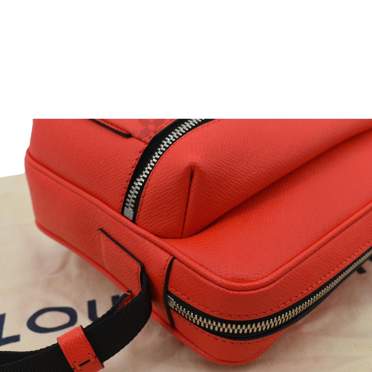 LOUIS VUITTON Outdoor Messenger Monogram Taiga Leather Shoulder Bag Red