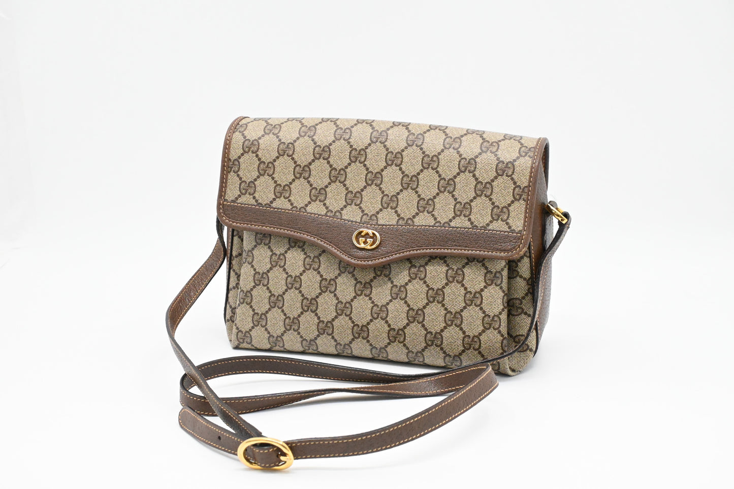 Gucci Crossbody in GG Supreme Canvas