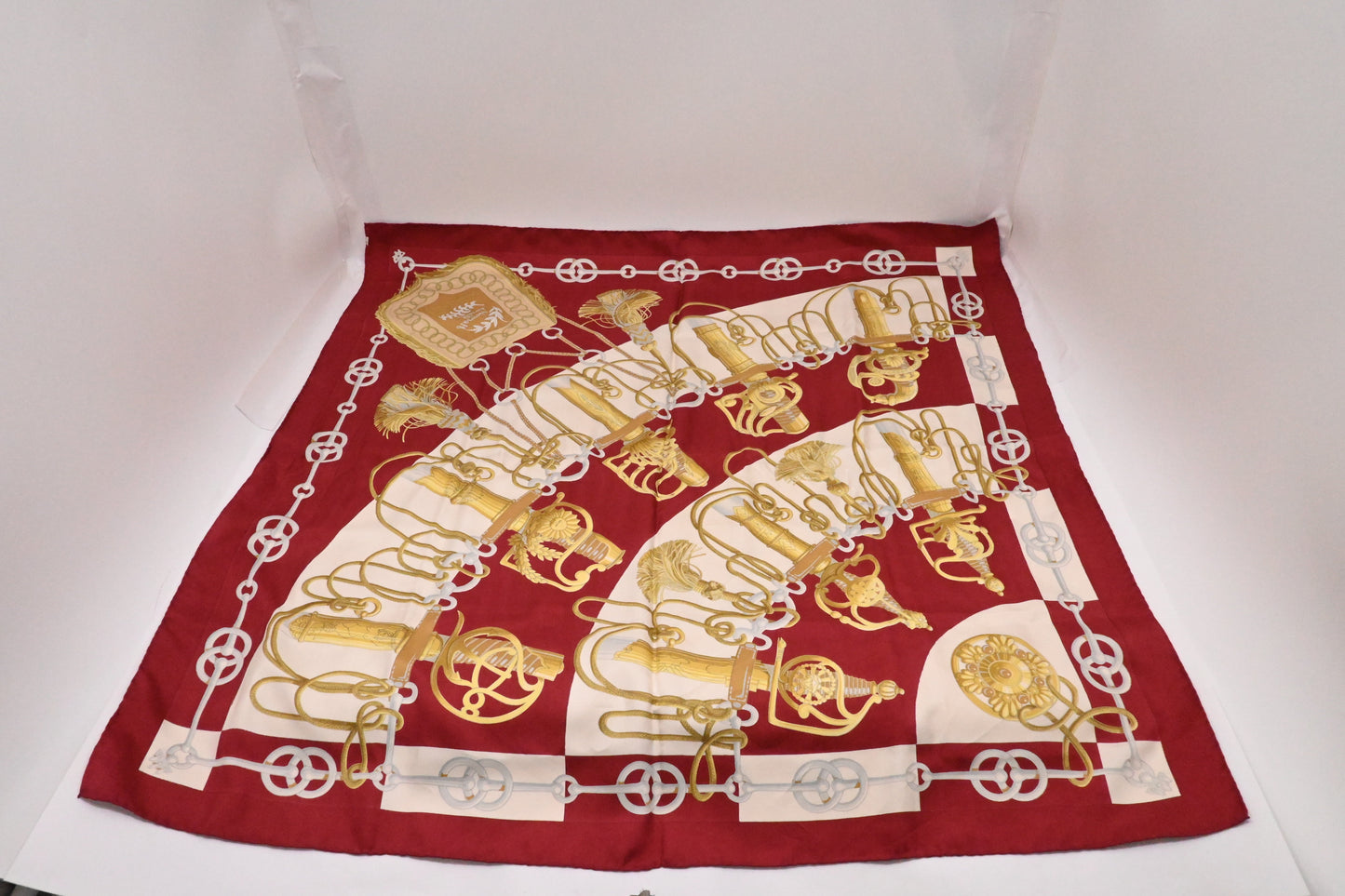 Hermes 'Cliquetis' Carre 90 in Dark Red Silk