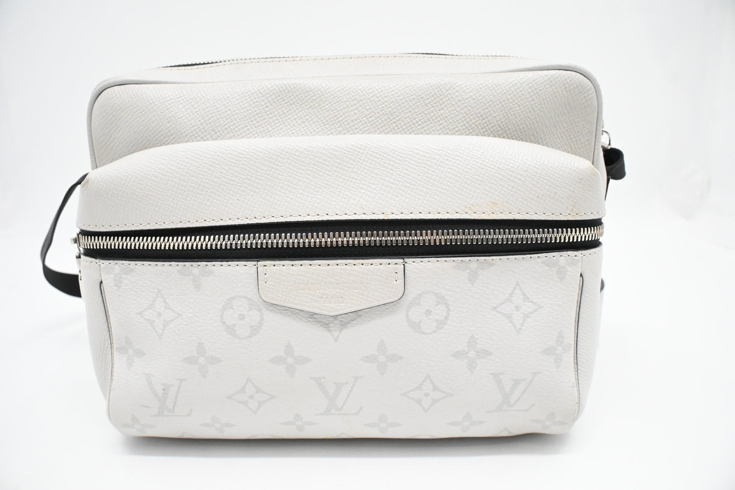 Louis Vuitton Outdoor Messenger Taigarama in Antarctica Monogram Canvas