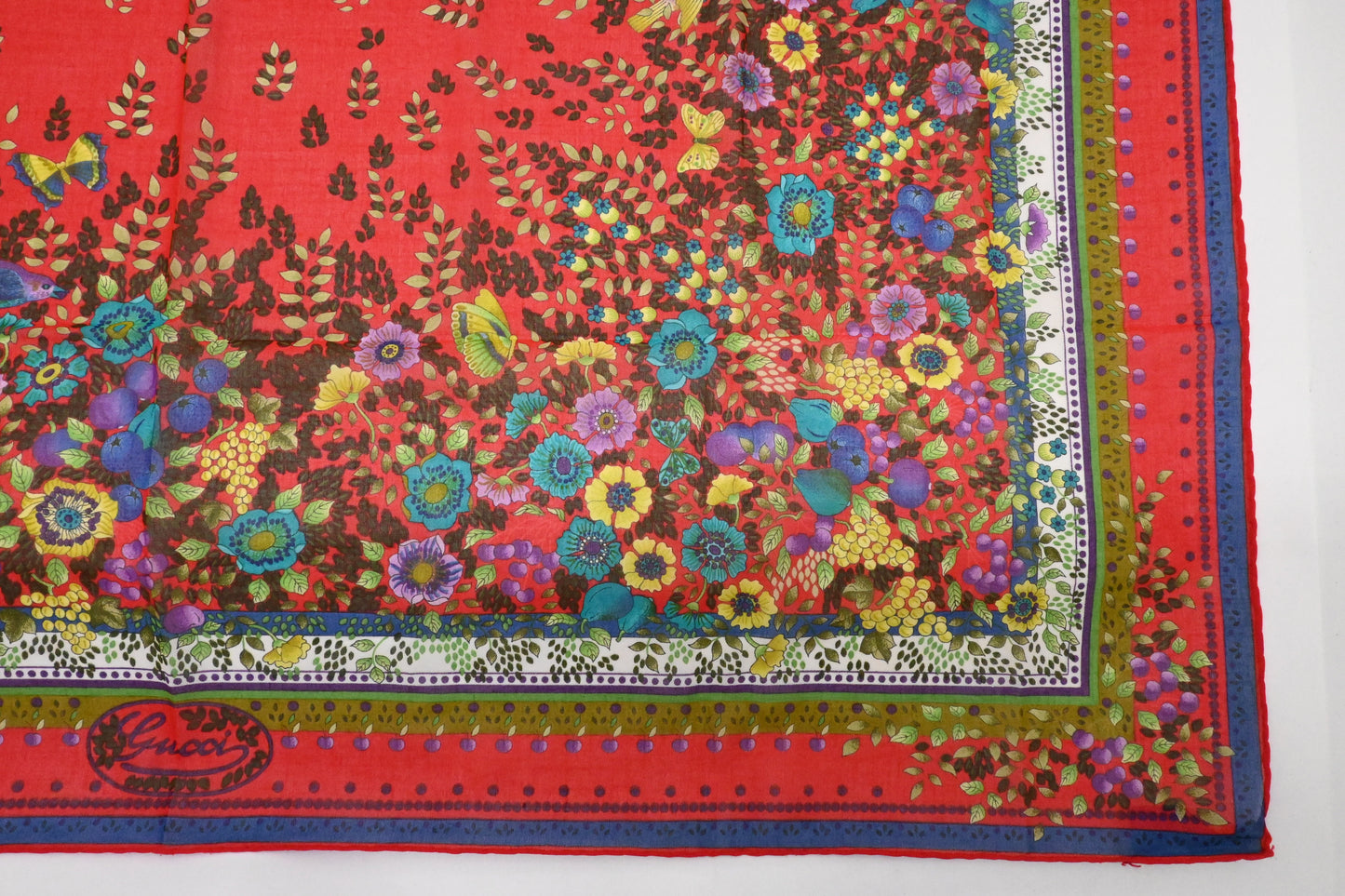 Gucci Floral Scarf in Red Cotton