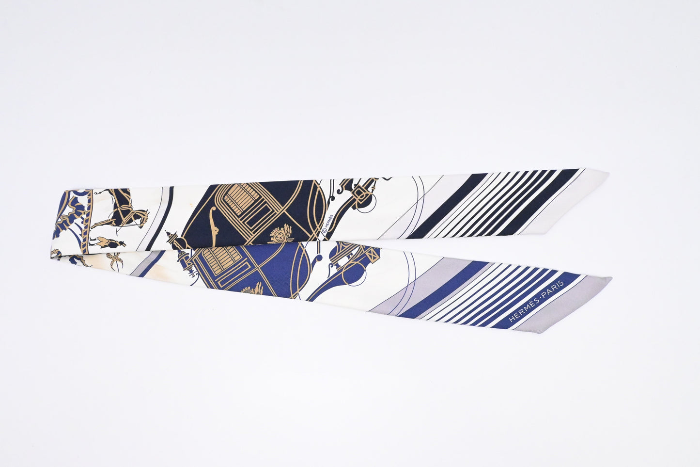 Hermes 'Ex Libris' Twilly in White and Blue Silk