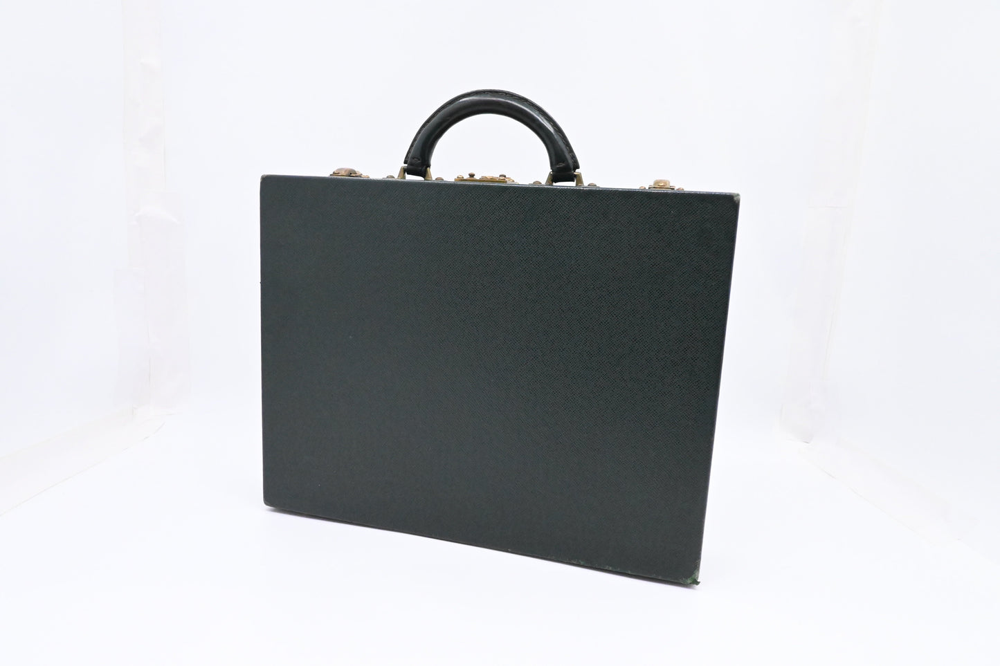 Louis Vuitton Briefcase in Green Taiga Leather